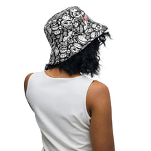 Charger l'image dans la galerie, George Isaiah Warrior Reversible bucket hat