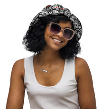Charger l'image dans la galerie, George Isaiah Warrior Reversible bucket hat