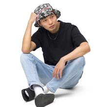 將圖片載入圖庫檢視器 George Isaiah Warrior Reversible bucket hat
